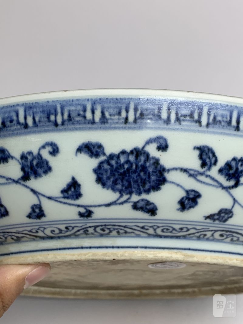 明 青花缠枝蕃莲纹盘 - 图8